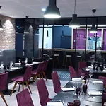 Hotel Mercure Poitiers Site Du Futuroscope 4*
