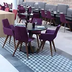 普瓦捷未来影视城美居酒店 酒店 沙斯讷伊迪普瓦图