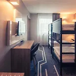 酒店 普瓦捷未来影视城美居酒店 4*