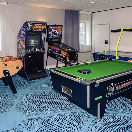 Hotel Mercure Poitiers Site Du Futuroscope 4*