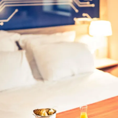 Mercure Poitiers Site Du Futuroscope 4* שאסנוי-דו-פוואטו