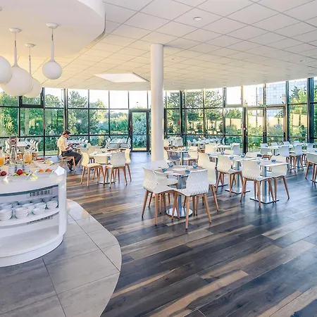 Mercure Poitiers Site Du Futuroscope מלון 4*