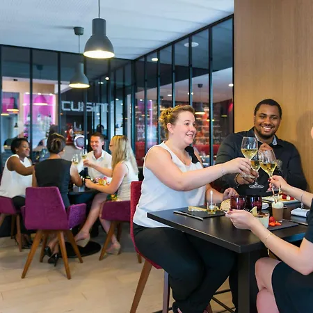 Mercure Poitiers Site Du Futuroscope שאסנוי-דו-פוואטו