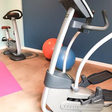 מלון Mercure Poitiers Site Du Futuroscope 4*