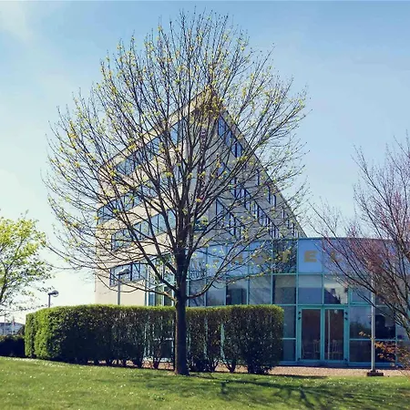 Mercure Poitiers Site Du Futuroscope 4* שאסנוי-דו-פוואטו
