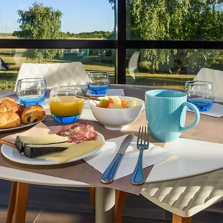Hotel Mercure Poitiers Site Du Futuroscope 4*
