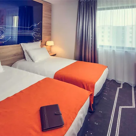 Hotel Mercure Poitiers Site Du Futuroscope 4*