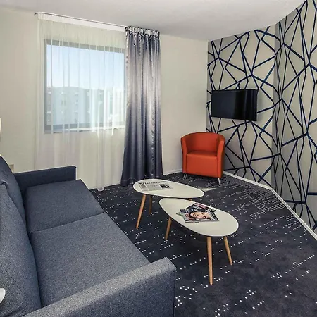 Mercure Poitiers Site Du Futuroscope Чассенеуил-Ду-Поитоу