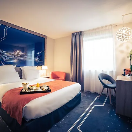 Hotel Mercure Poitiers Site Du Futuroscope 4*