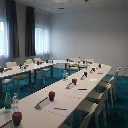 Hotel Mercure Poitiers Site Du Futuroscope 4*