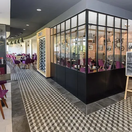 Hotell Mercure Poitiers Site Du Futuroscope