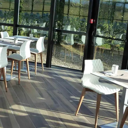 מלון Mercure Poitiers Site Du Futuroscope שאסנוי-דו-פוואטו