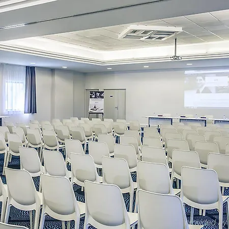 Mercure Poitiers Site Du Futuroscope シャッスヌイユ・デュ・ポワト
