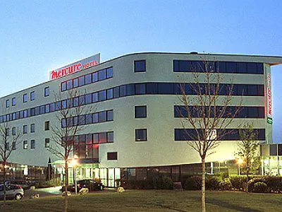 Отель Mercure Poitiers Site Du Futuroscope Чассенеуил-Ду-Поитоу