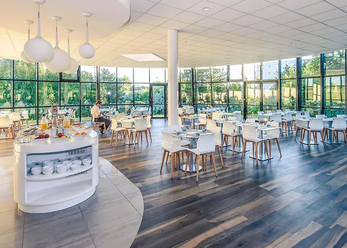 Mercure Poitiers Site Du Futuroscope Hotel 4*