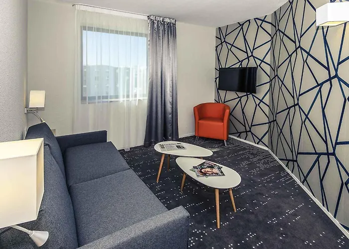 Hotel Mercure Poitiers Site Du Futuroscope 4*