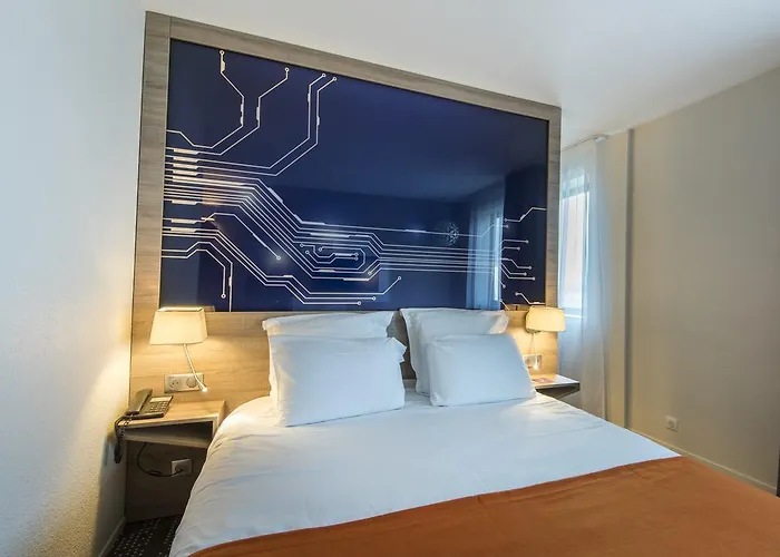 Hotel Mercure Poitiers Site Du Futuroscope 4*